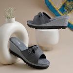 Load image into Gallery viewer, Women's Textured Wedge Heel Slide Sandals with Bow Detail