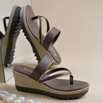 Load image into Gallery viewer, Women's Toe Ring Wedges Sandals Stylish Slip-On Comfort Wedge Heel