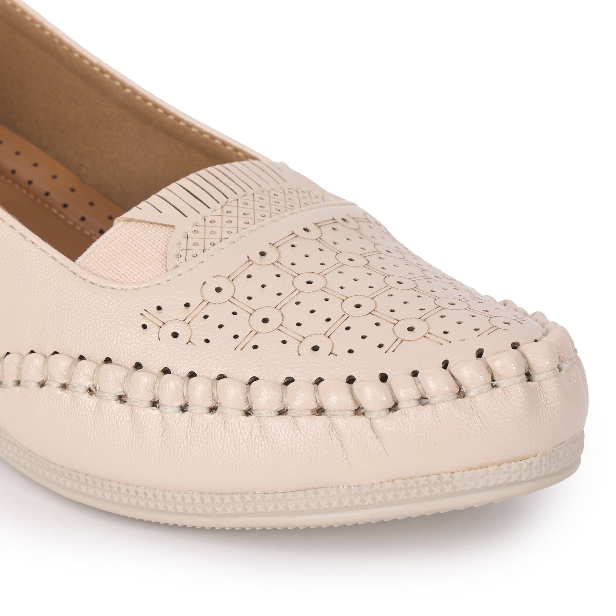 Perforation Wedge Heel Moccasin Loafers