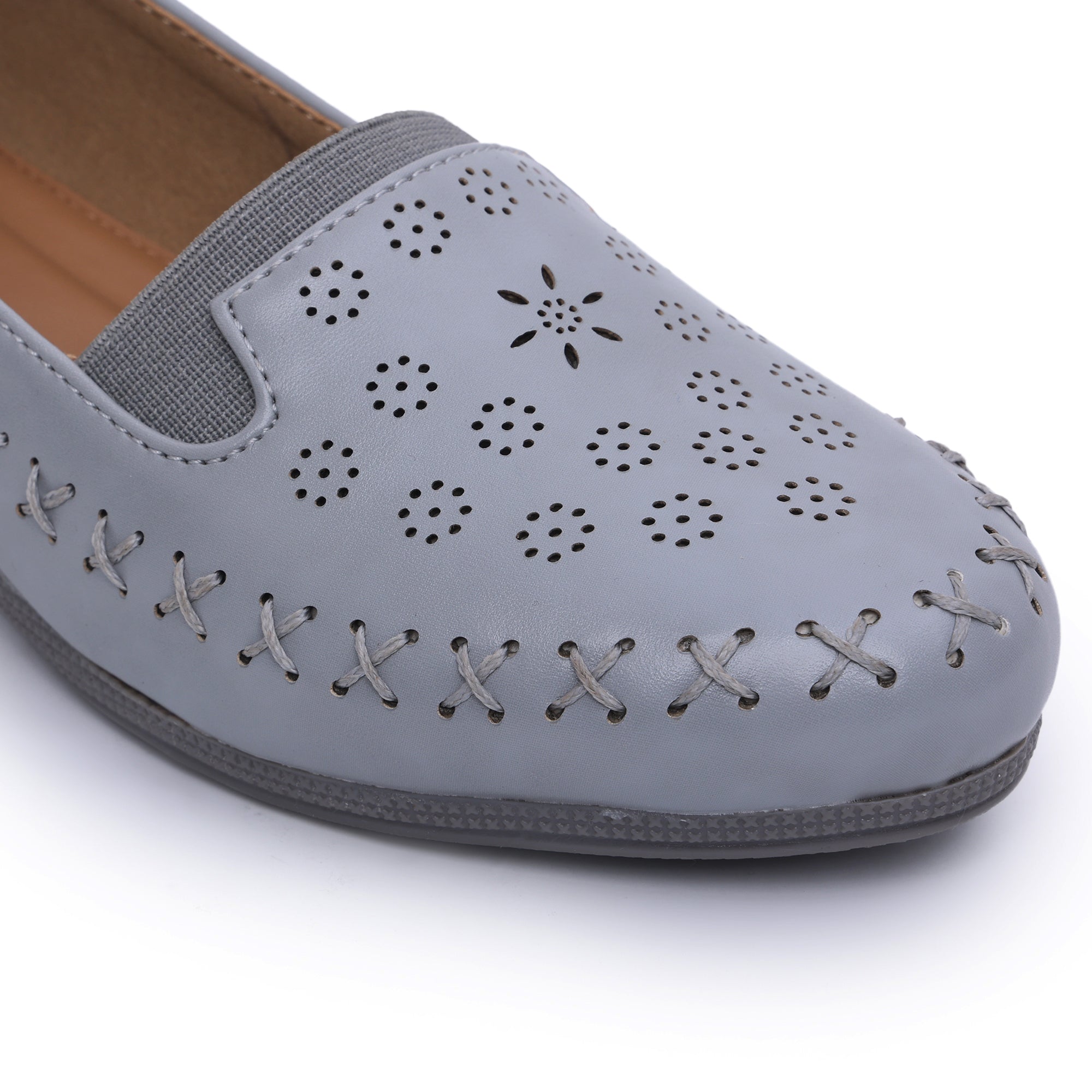 Perforations Detailed Wedge Heeled Moccasin Loafers