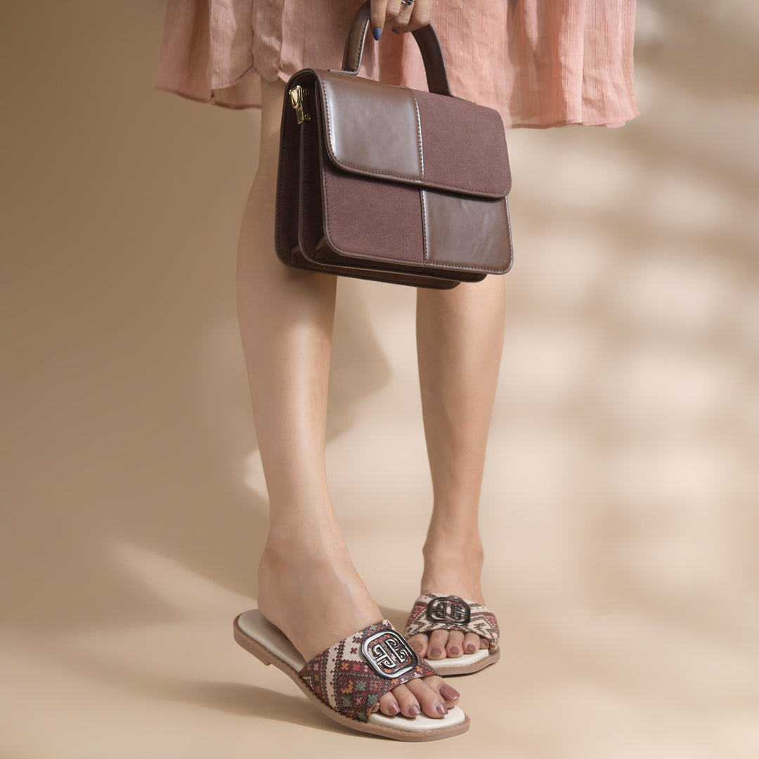Women's Ethnic Print Flat Sandals with Decorative Buckle Detail Slippers