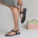 Load image into Gallery viewer, Women T Strap Flat Sandals