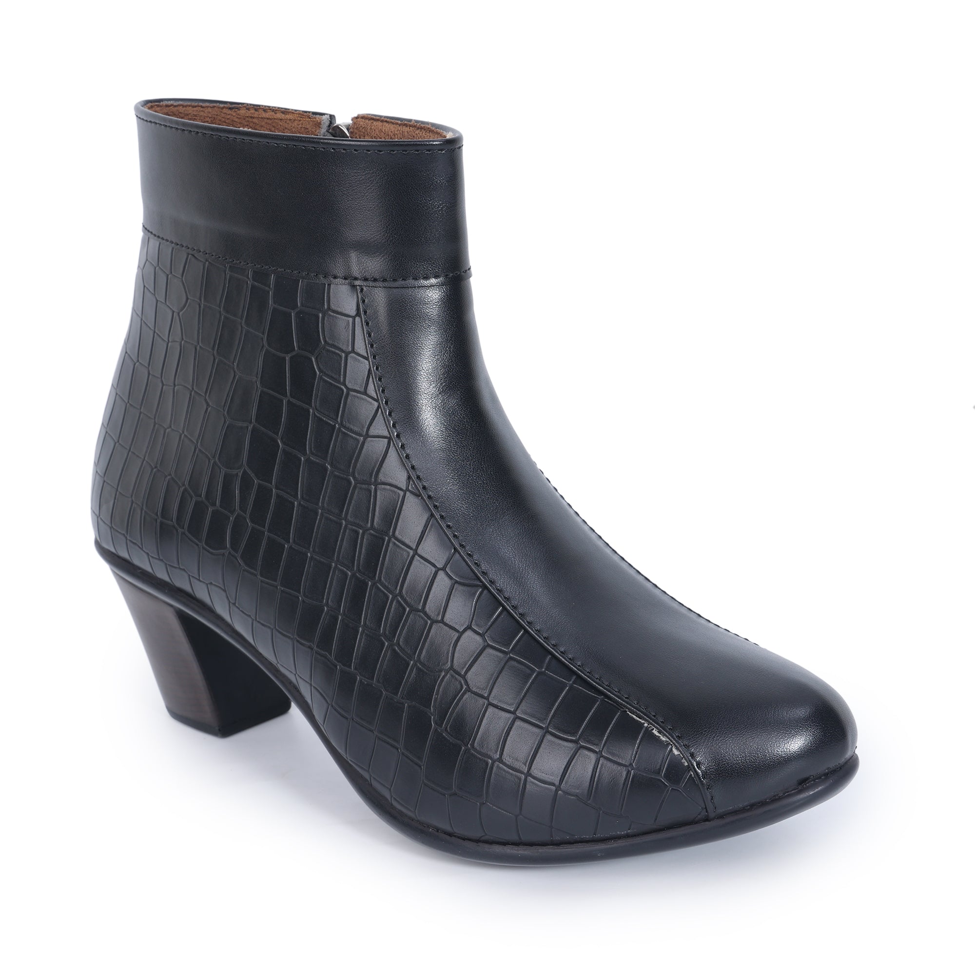 Textured Trendy Block Heeled Zipper Closure Boots