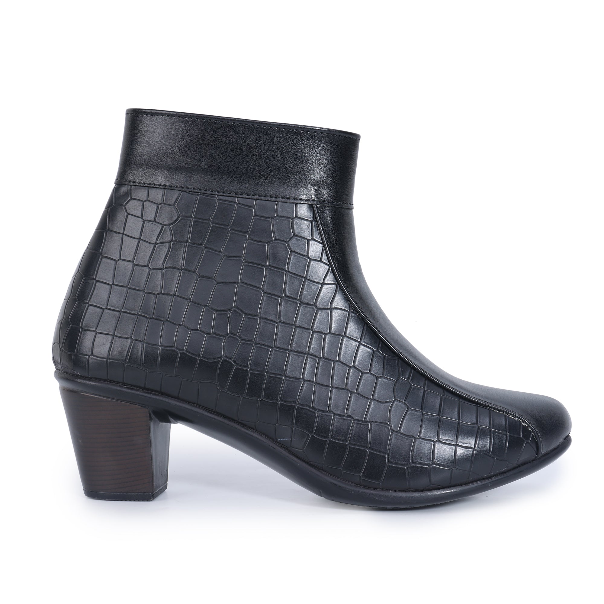 Textured Trendy Block Heeled Zipper Closure Boots