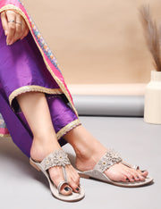 Padchin Women Kolhapuri Flat Chappal , Ethnic Slippers and Fashion Sandals Girls