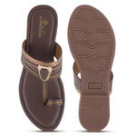Load image into Gallery viewer, Women's Kolhapuri Style Toe Ring Flats with Metal Details Slippers